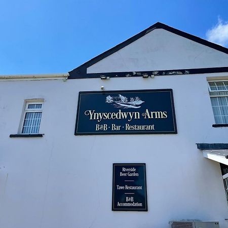 فندق Ynyscedwyn Arms Ystradgynlais المظهر الخارجي الصورة